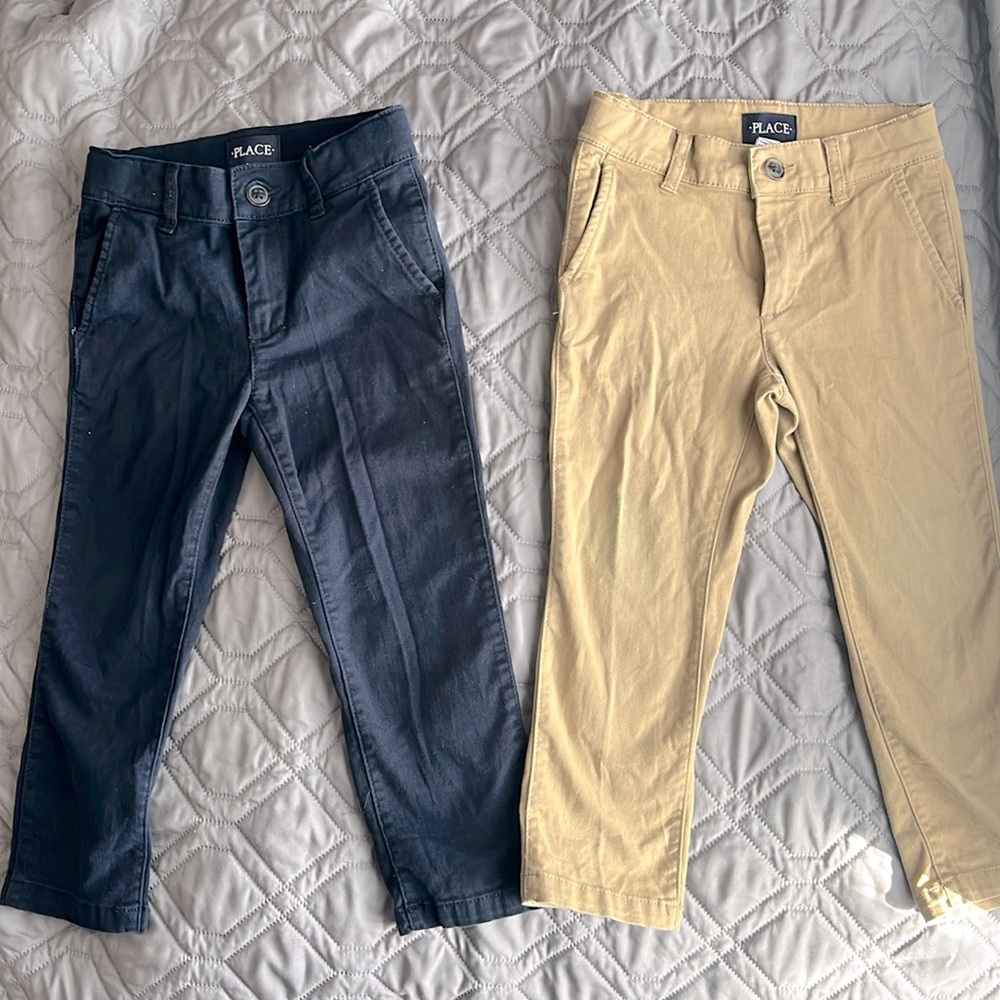 GUC 2 pairs of Size 4 Kids stretch chino pants in Navy and Khaki